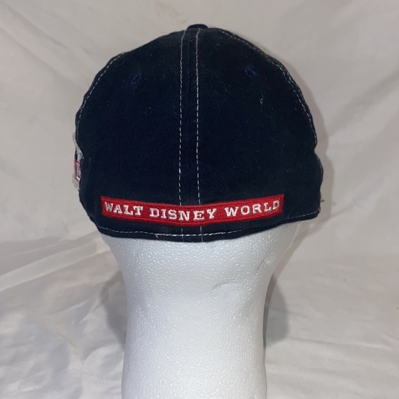 Mickey Mouse hat - Picture 4 of 5
